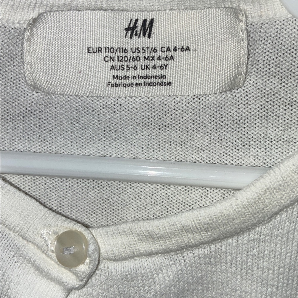 H&M Girls’ White Cotton Cardigan with Heart Accent - Picture 9 of 10